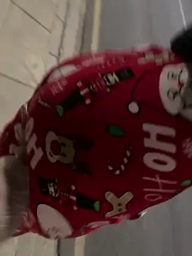 emma05 online show from 12/03/25, 07:45