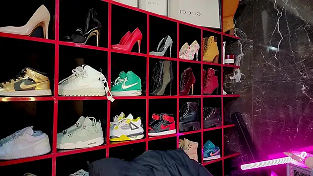 Indianbrownie online show from 03/11/26, 12:05