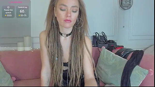 KellyFouler online show from 02/05/25, 01:33