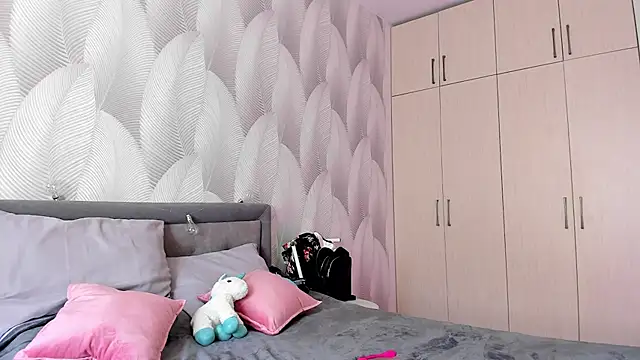 Snapshot of Bambiii_bby chatting on 02/05/25, 06:13 Bambiii bby online show from 02/05/25, 06:13