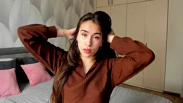 Bambiii bby online show from 04/15/26, 02:40