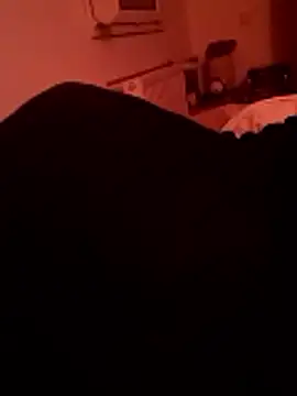 Snapshot of crems77 chatting on 01/11/26, 09:20 crems77 online show from 01/11/26, 09:20