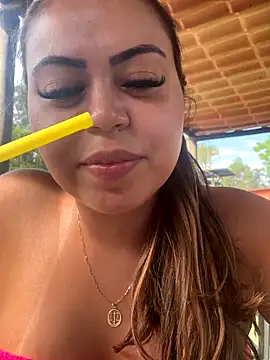 lariic online show from 09/21/25, 07:04