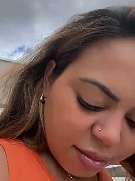 lariic online show from 03/25/26, 03:18