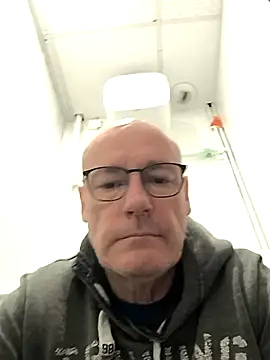 bogland33 online show from 10/14/25, 10:27