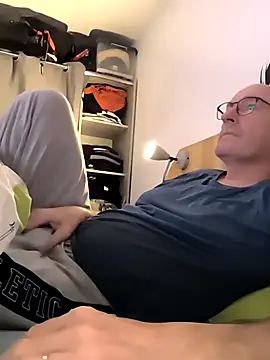 bogland33 online show from 10/22/25, 07:02