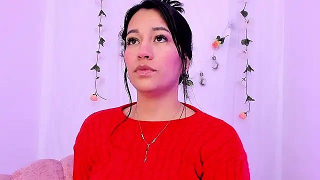 Snapshot of Sara_Kurt chatting on 02/22/25, 11:24 Sara Kurt online show from 02/22/25, 11:24