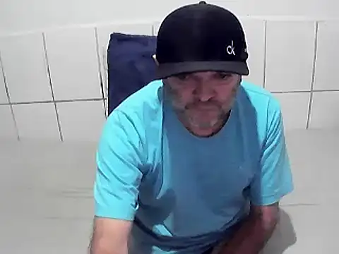 Snapshot of pierdona chatting on 07/19/26, 11:25 pierdona online show from 07/19/26, 11:25