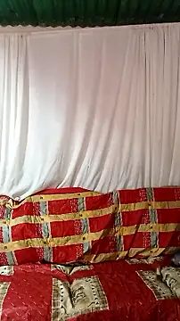 sthefania1710 online show from 03/18/26, 06:33