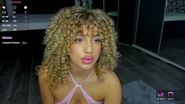 CurlyAnt0 online show from 12/22/25, 09:39