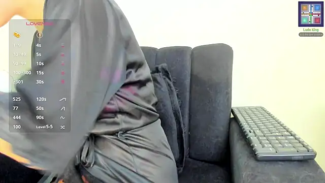 its  angelica  online show from 01/12/26, 06:57