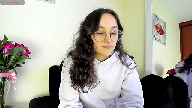 its  angelica  online show from 02/18/26, 10:28