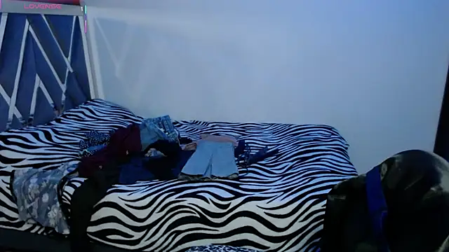 Amber Lovely online show from 09/26/25, 01:53