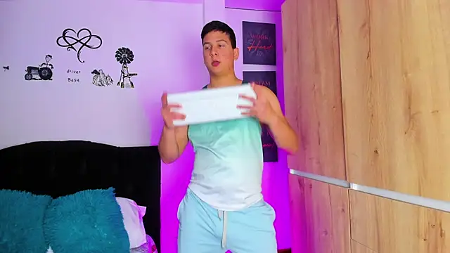 ANDREZALVAREZ online show from 12/03/24, 03:09