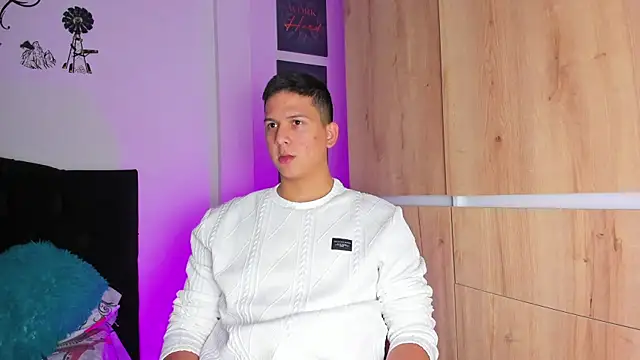 ANDREZALVAREZ online show from 12/19/24, 04:45