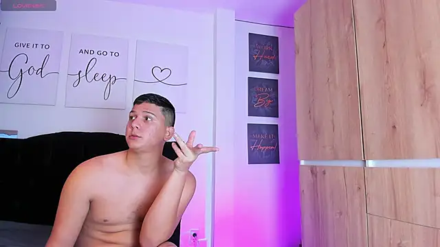 ANDREZALVAREZ online show from 01/31/25, 06:02