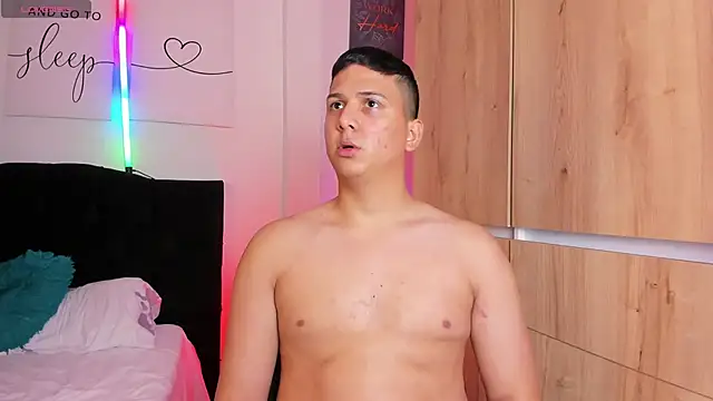 ANDREZALVAREZ online show from 02/21/25, 04:18