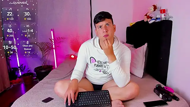 ANDREZALVAREZ online show from 04/03/26, 11:03