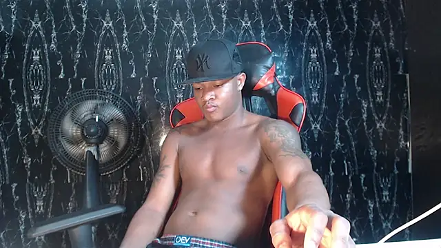 Snapshot of Alid_17 chatting on 02/16/26, 05:31 Alid 17 online show from 02/16/26, 05:31