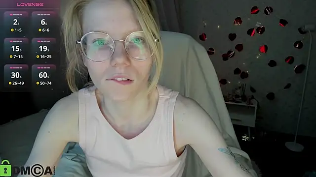 Snapshot of Esme_Runn chatting on 06/02/26, 03:08 Esme Runn online show from 06/02/26, 03:08