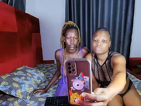 Snapshot of Crystal_x_ebony chatting on 06/19/26, 03:11 Crystal x ebony online show from 06/19/26, 03:11