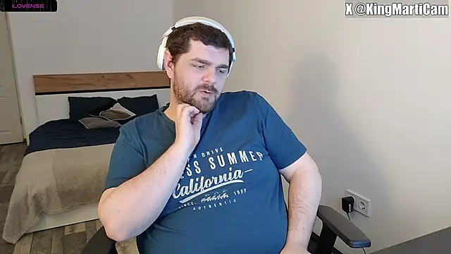 Snapshot of KingMarti chatting on 03/21/26, 09:40 KingMarti online show from 03/21/26, 09:40