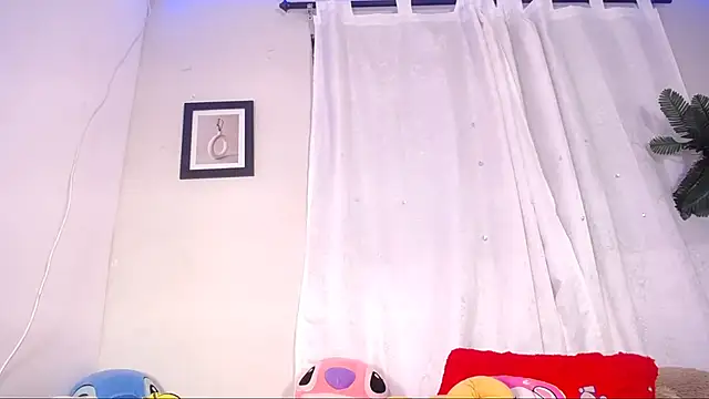 alaia 03 online show from 04/21/26, 01:42