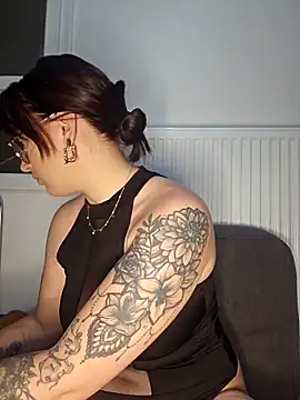 lindsay 33off online show from 03/03/26, 07:20