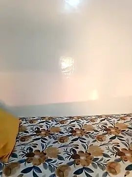 Zomorodaa  online show from 10/21/25, 09:48