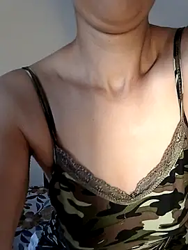 Zomorodaa  online show from 10/23/25, 12:37