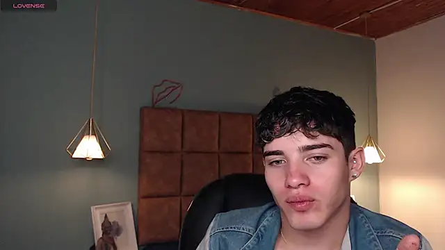 AlejooTwink online show from 02/07/25, 07:17