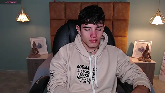 AlejooTwink online show from 02/20/25, 05:40