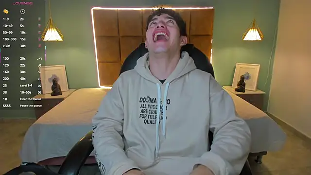 AlejooTwink online show from 10/09/25, 02:53