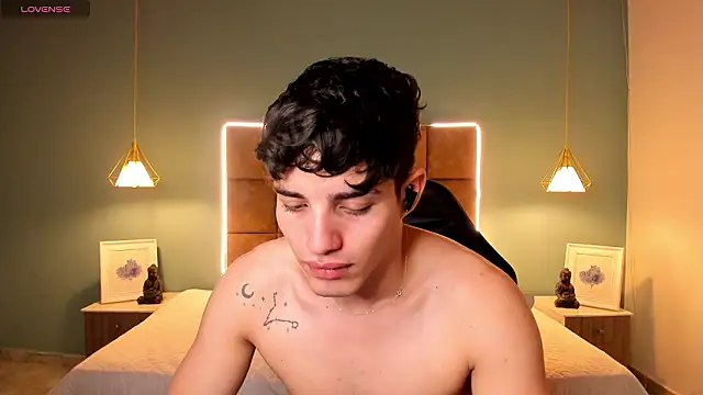 AlejooTwink online show from 02/27/26, 08:14