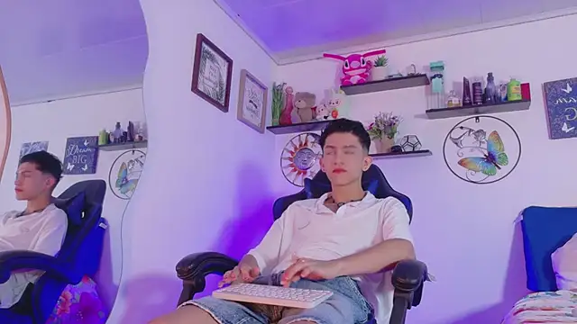 Noah tyler  online show from 06/01/26, 10:33