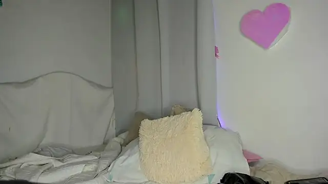 Leo bunny hot online show from 03/17/26, 07:01