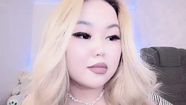 amelia sunlight online show from 01/18/25, 01:30