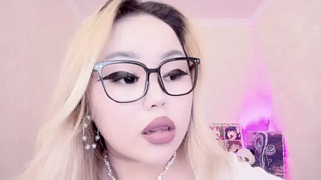 amelia sunlight online show from 02/19/25, 01:08