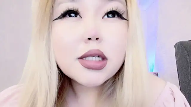 amelia sunlight online show from 03/05/25, 12:49