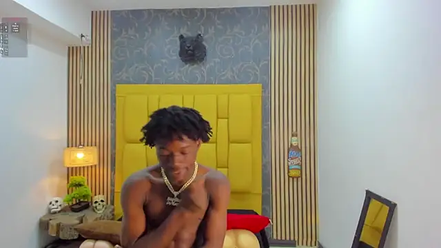 Snapshot of chimi88 chatting on 12/15/25, 11:25 chimi88 online show from 12/15/25, 11:25