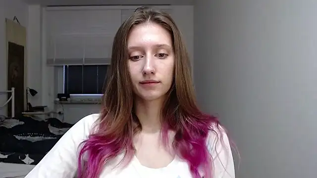 LUNA delight online show from 11/18/25, 06:40