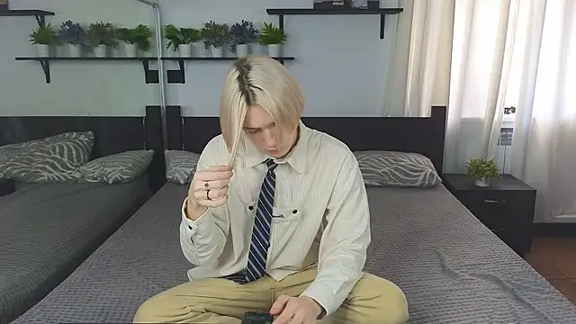 Ron Vils online show from 11/19/25, 06:13