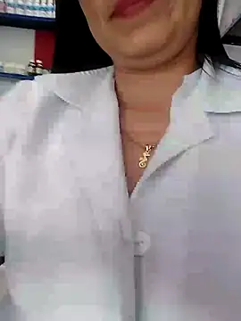 Megan jennerr online show from 02/02/25, 05:26