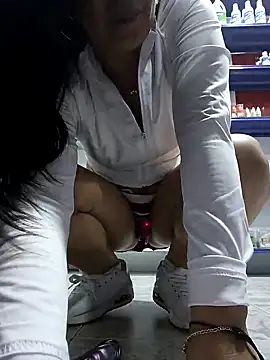 Megan jennerr online show from 02/28/25, 11:34