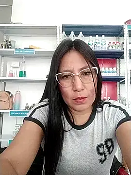 Megan jennerr online show from 03/03/25, 02:37