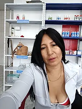 Megan jennerr online show from 10/03/25, 01:52