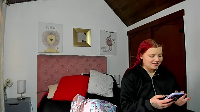 CelessteRedds online show from 05/14/26, 12:01