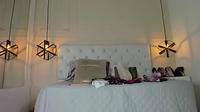 Snapshot of Slut_Milf_ chatting on 01/09/25, 06:15 Slut Milf  online show from 01/09/25, 06:15