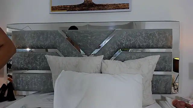 Slut Milf  online show from 02/05/26, 08:02