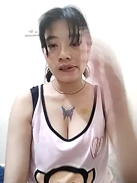 Snapshot of Cool__girl chatting on 02/02/25, 07:04 Cool girl online show from 02/02/25, 07:04